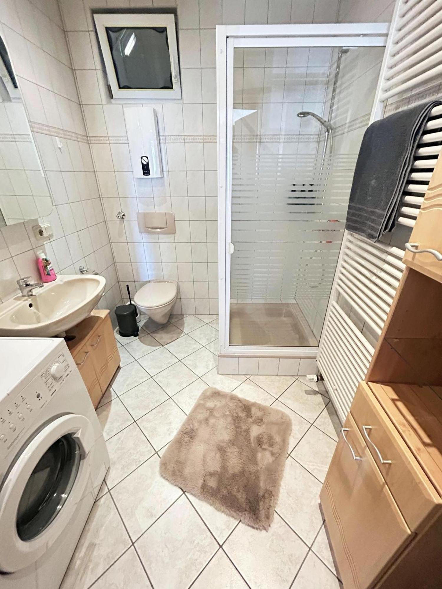 Zentrale Ferienwohnung Trier-Euren Mit Heimkino, Kueche, Wallbox & Kostenlose Fahrraeder Eksteriør billede