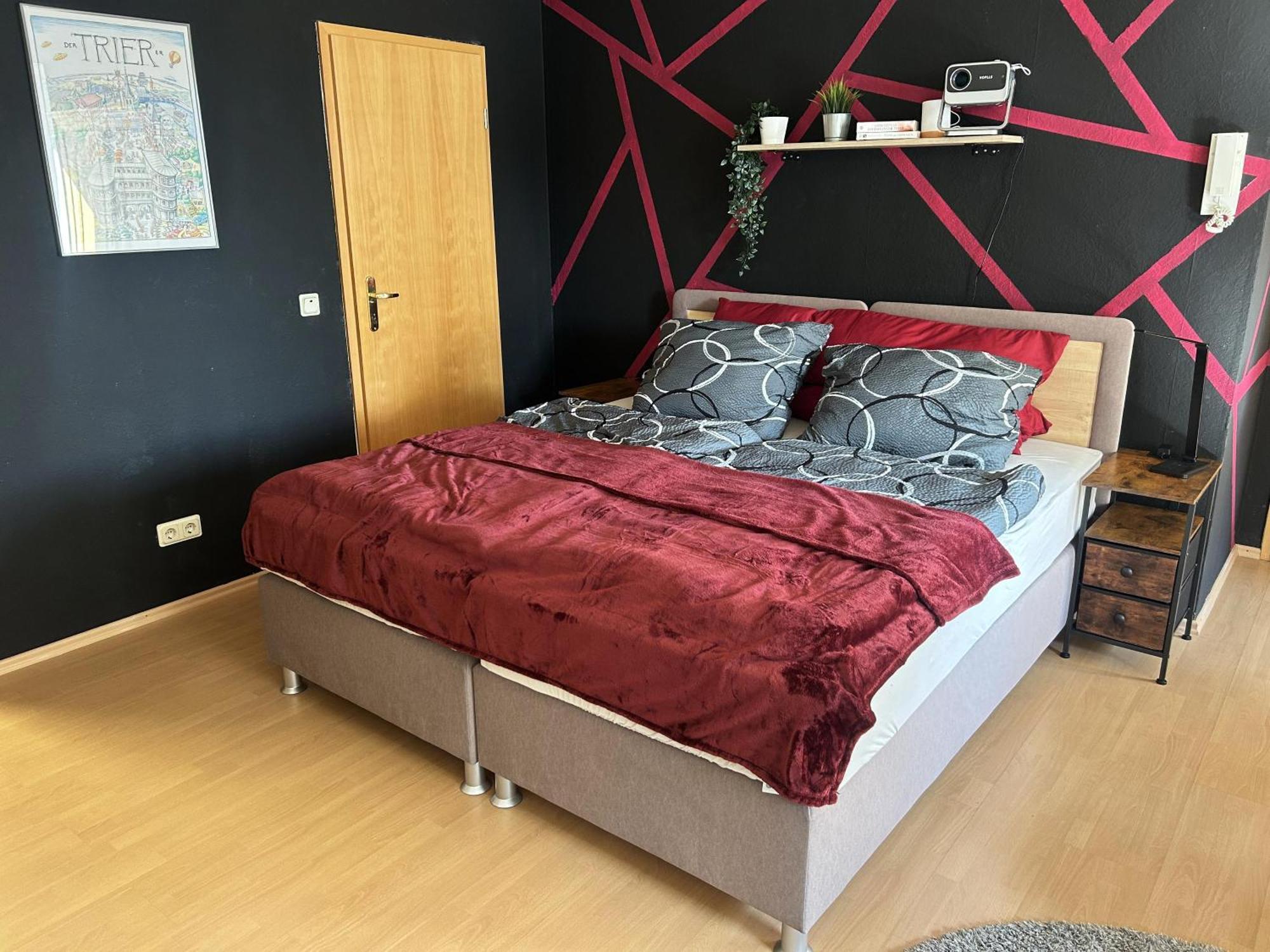 Zentrale Ferienwohnung Trier-Euren Mit Heimkino, Kueche, Wallbox & Kostenlose Fahrraeder Eksteriør billede